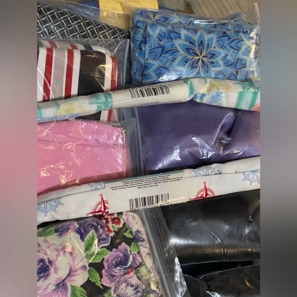 Bundle of Fabric Scraps - Picture 5 of 6